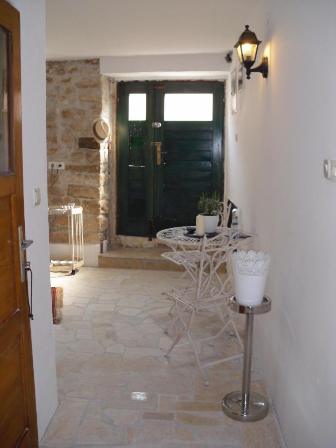 Steinhaus Mit Terrasse Apartment Rovinj Ngoại thất bức ảnh